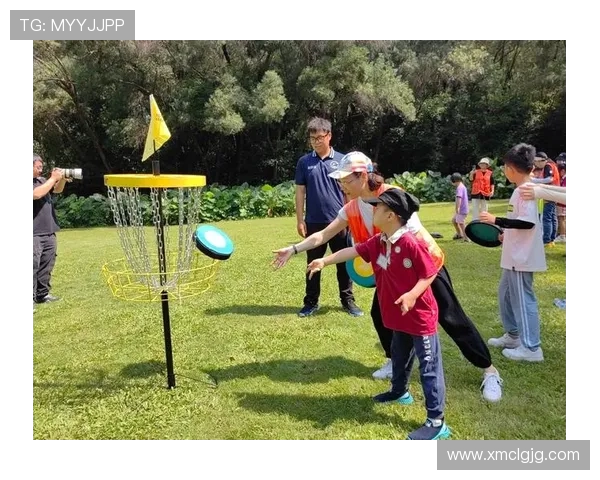 张强深度解析飞盘技巧与心得分享助你快速提升飞盘水平